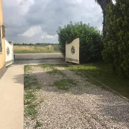 Casa Costanza